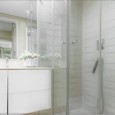 Center With Charm Apartman