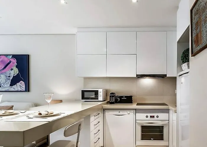 Apartment Center With Charm